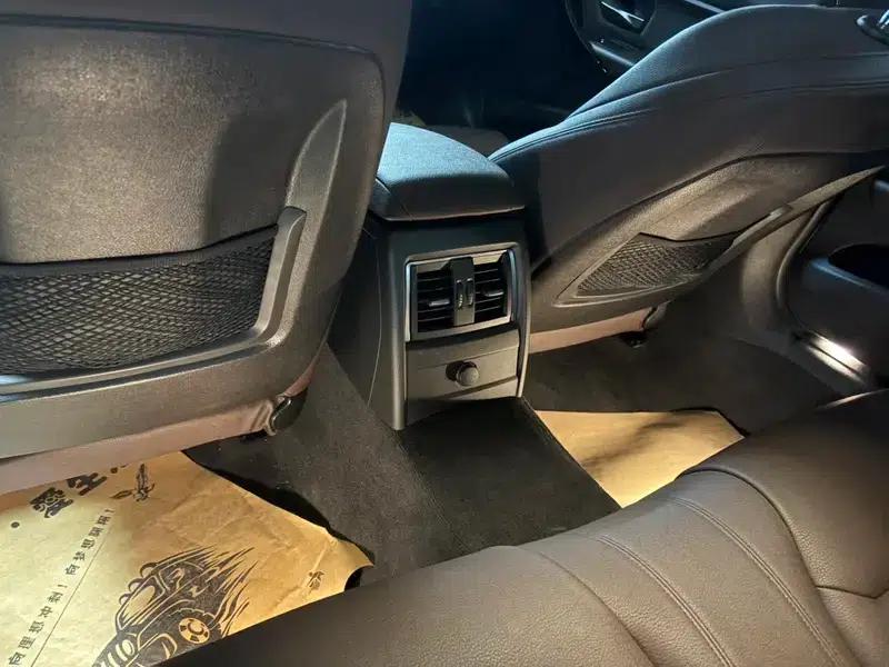 2019 BMW 3 Series 320i M Sport Package — миниатюра 6
