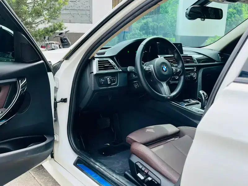 2019 BMW 3 Series 320i M Sport Package — миниатюра 8