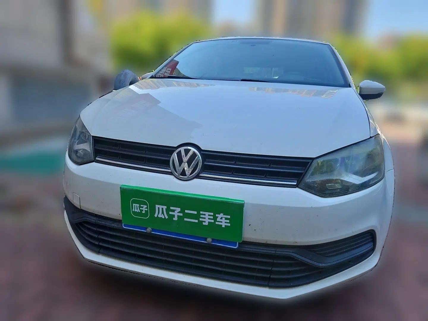 Volkswagen Polo 2014 1.4L Manual Fashion Edition — миниатюра 2