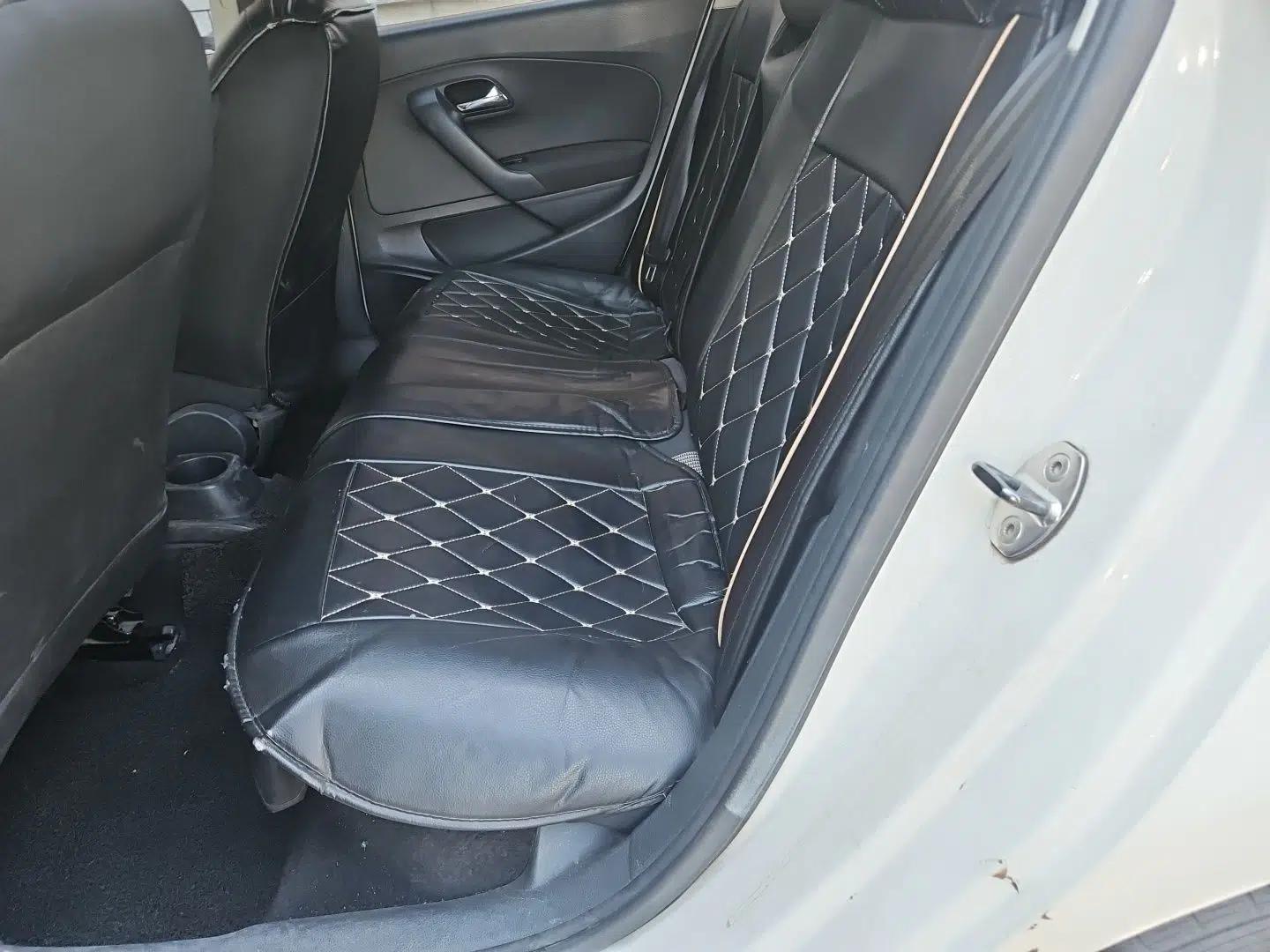 Volkswagen Polo 2014 1.4L Manual Fashion Edition — миниатюра 17