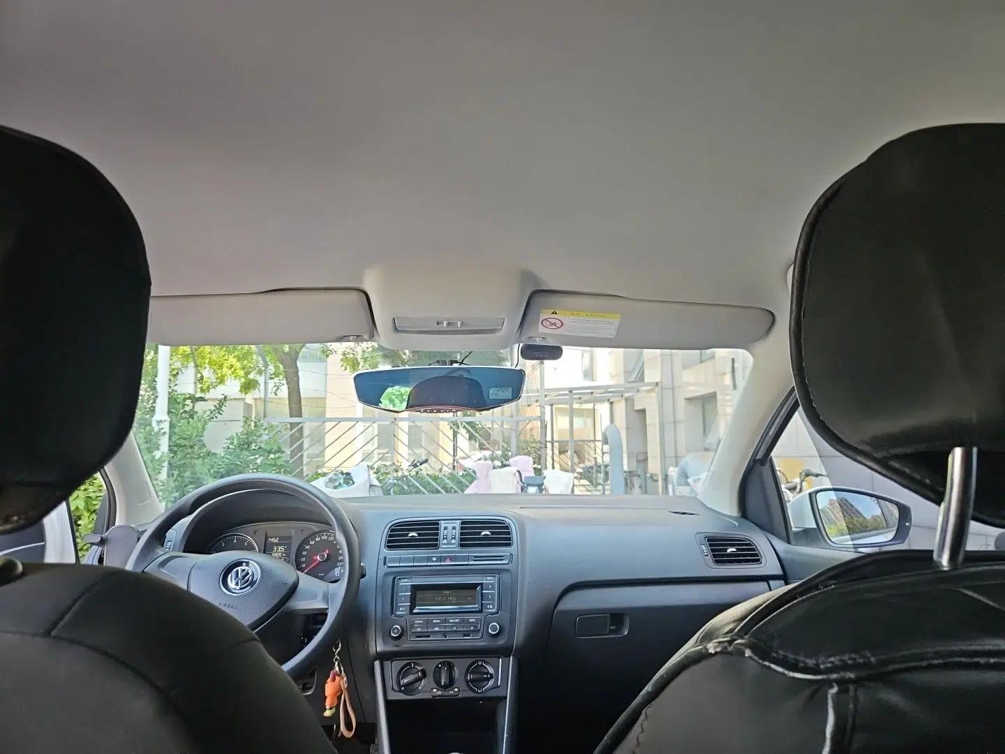Volkswagen Polo 2014 1.4L Manual Fashion Edition — миниатюра 18