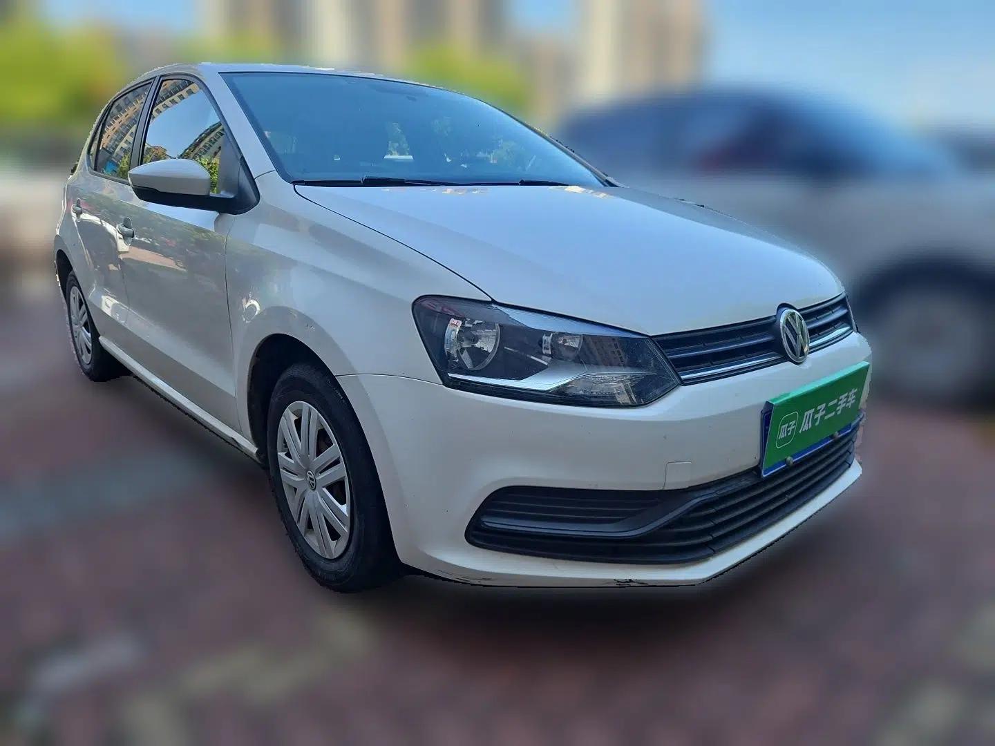 Volkswagen Polo 2014 1.4L Manual Fashion Edition — миниатюра 3