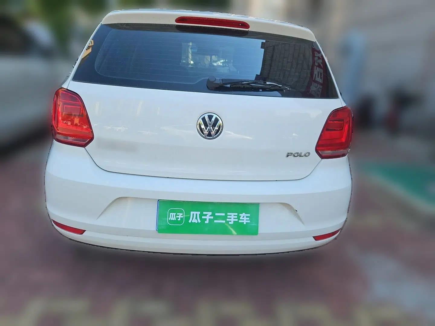 Volkswagen Polo 2014 1.4L Manual Fashion Edition — миниатюра 5