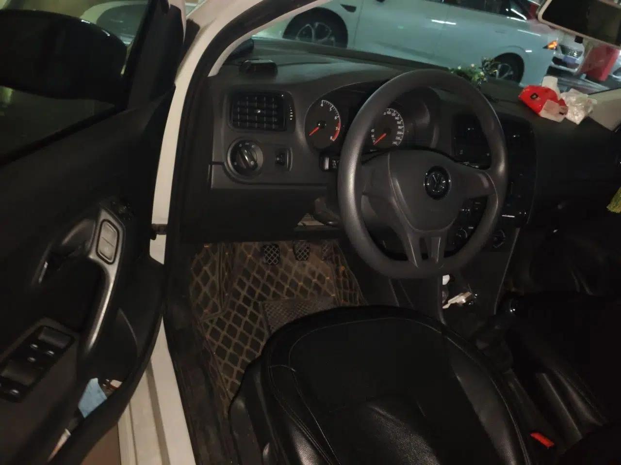 Volkswagen Polo 2018 1.5L Manual Drive-Comfort Model — миниатюра 16