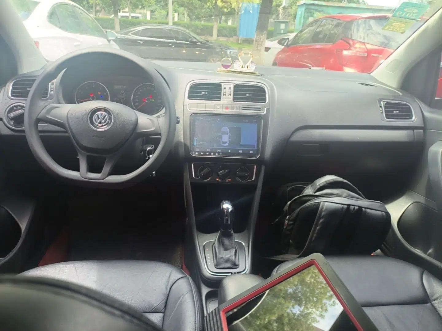 Volkswagen Polo 2014 1.6L Automatic Comfort Edition — миниатюра 12
