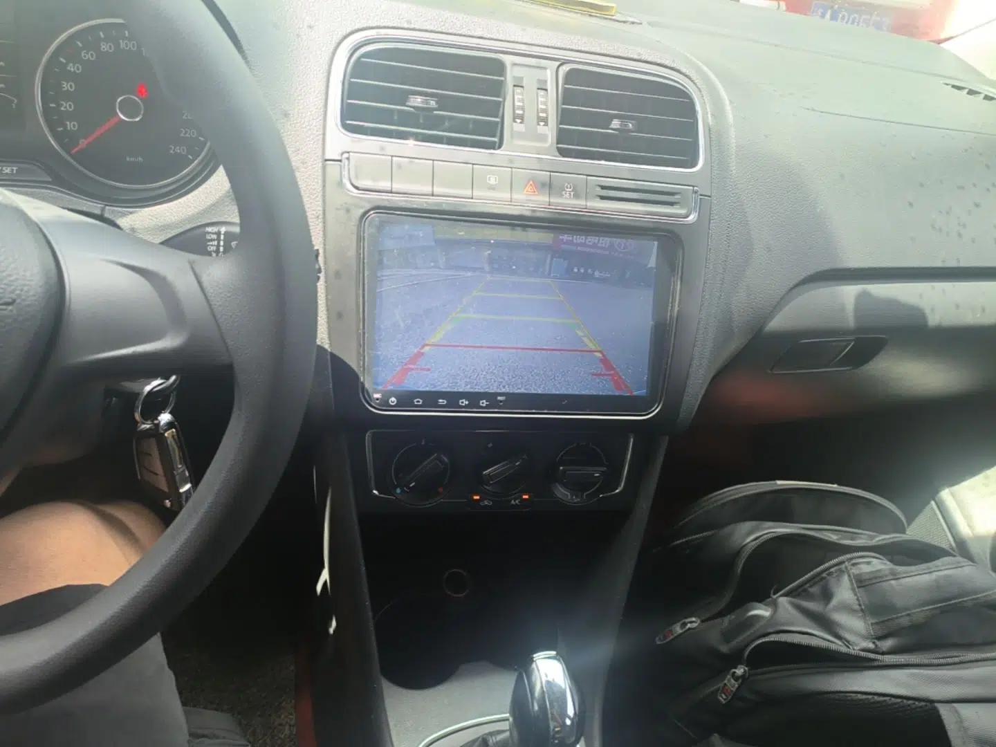 Volkswagen Polo 2014 1.6L Automatic Comfort Edition — миниатюра 15