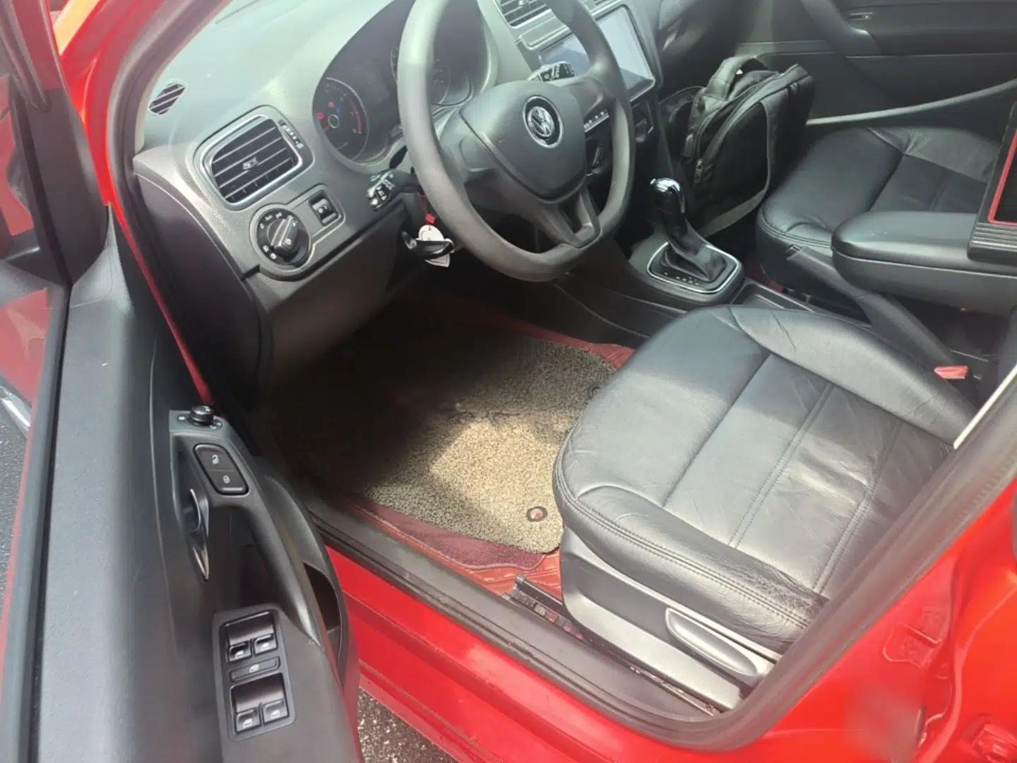 Volkswagen Polo 2014 1.6L Automatic Comfort Edition — миниатюра 18