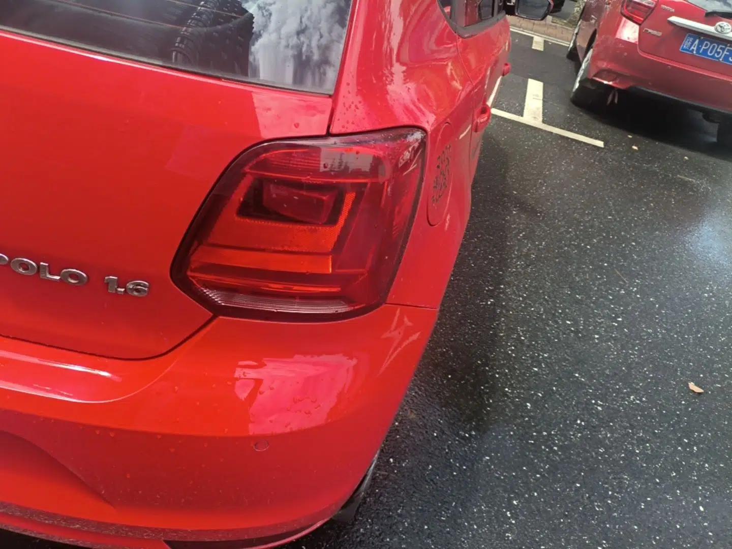 Volkswagen Polo 2014 1.6L Automatic Comfort Edition — миниатюра 9