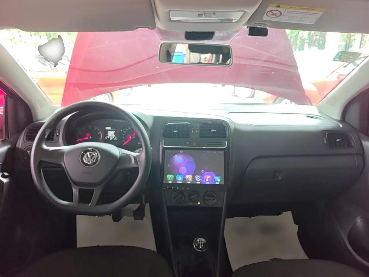 Volkswagen Polo 2016 1.4L Manual Fashion Model — миниатюра 12