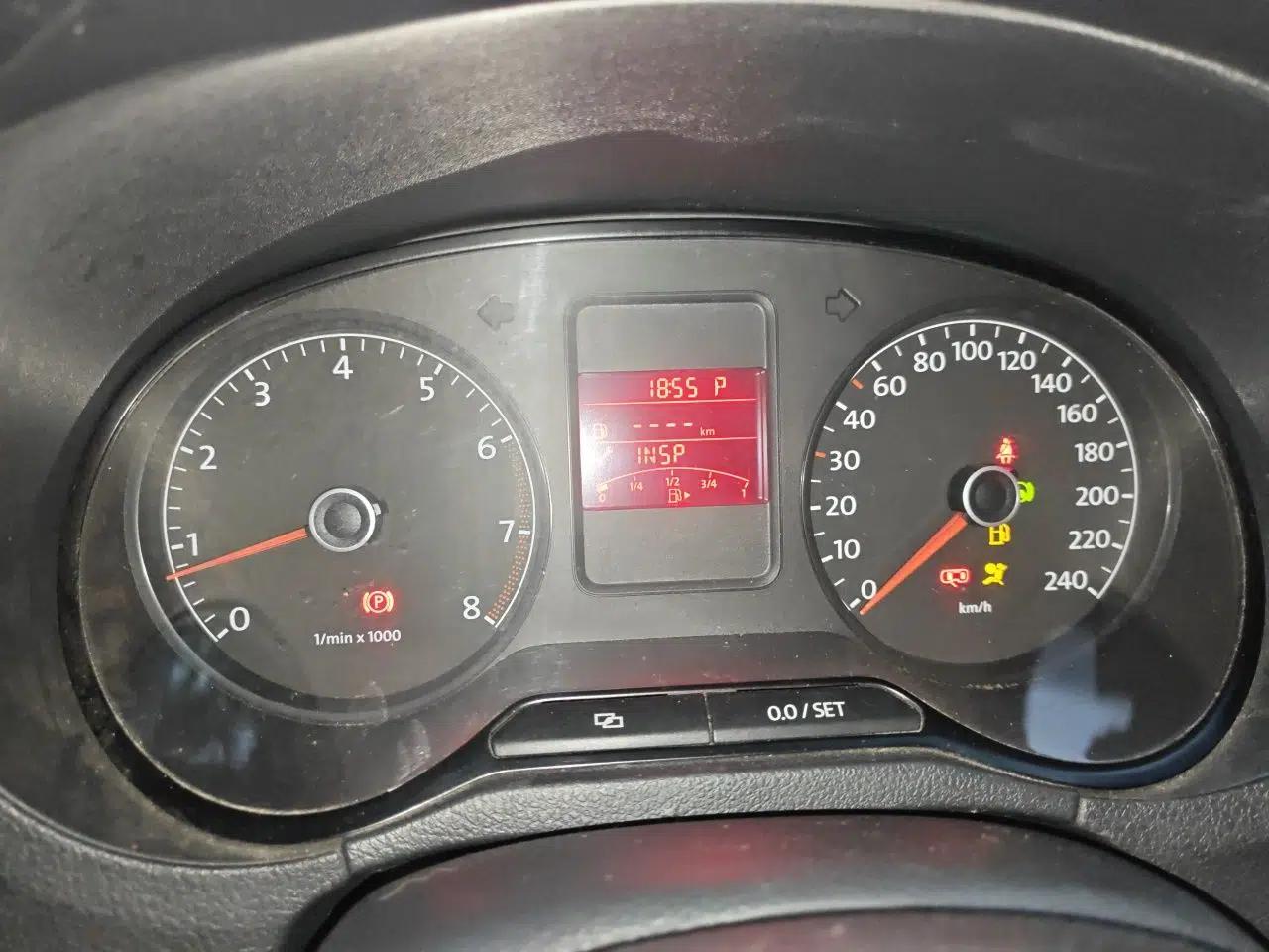 Volkswagen Polo 2011 1.4L Automatic ZhiCool Edition — миниатюра 11