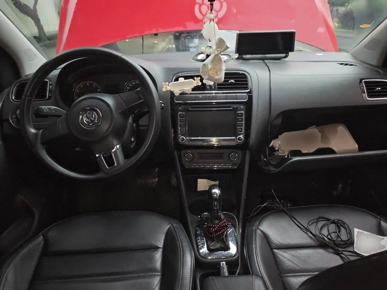 Volkswagen Polo 2011 1.4L Automatic ZhiCool Edition — миниатюра 9