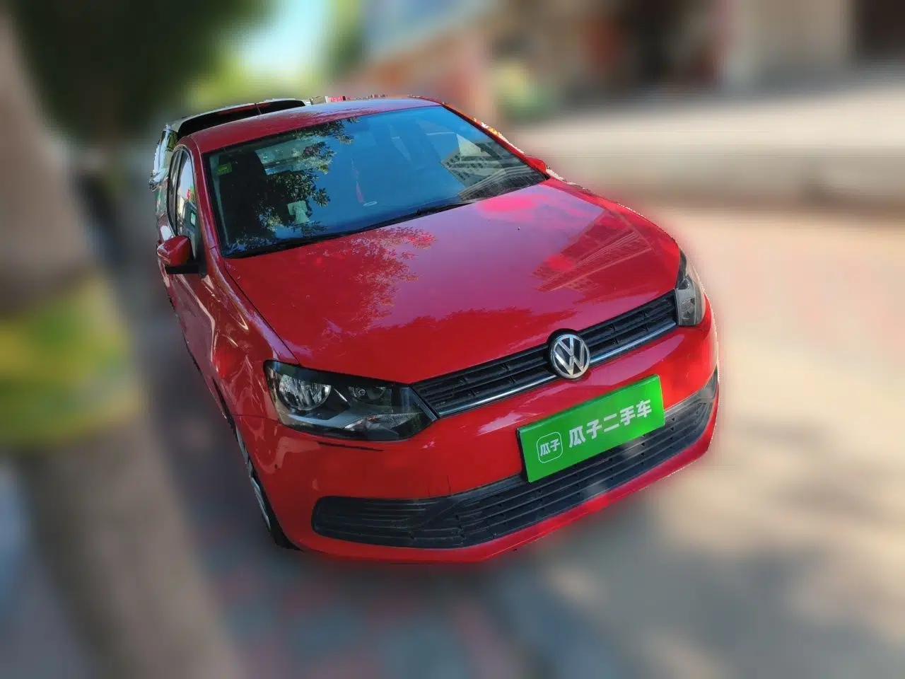 Volkswagen Polo 2014 1.4L Manual Fashion Edition — миниатюра 3