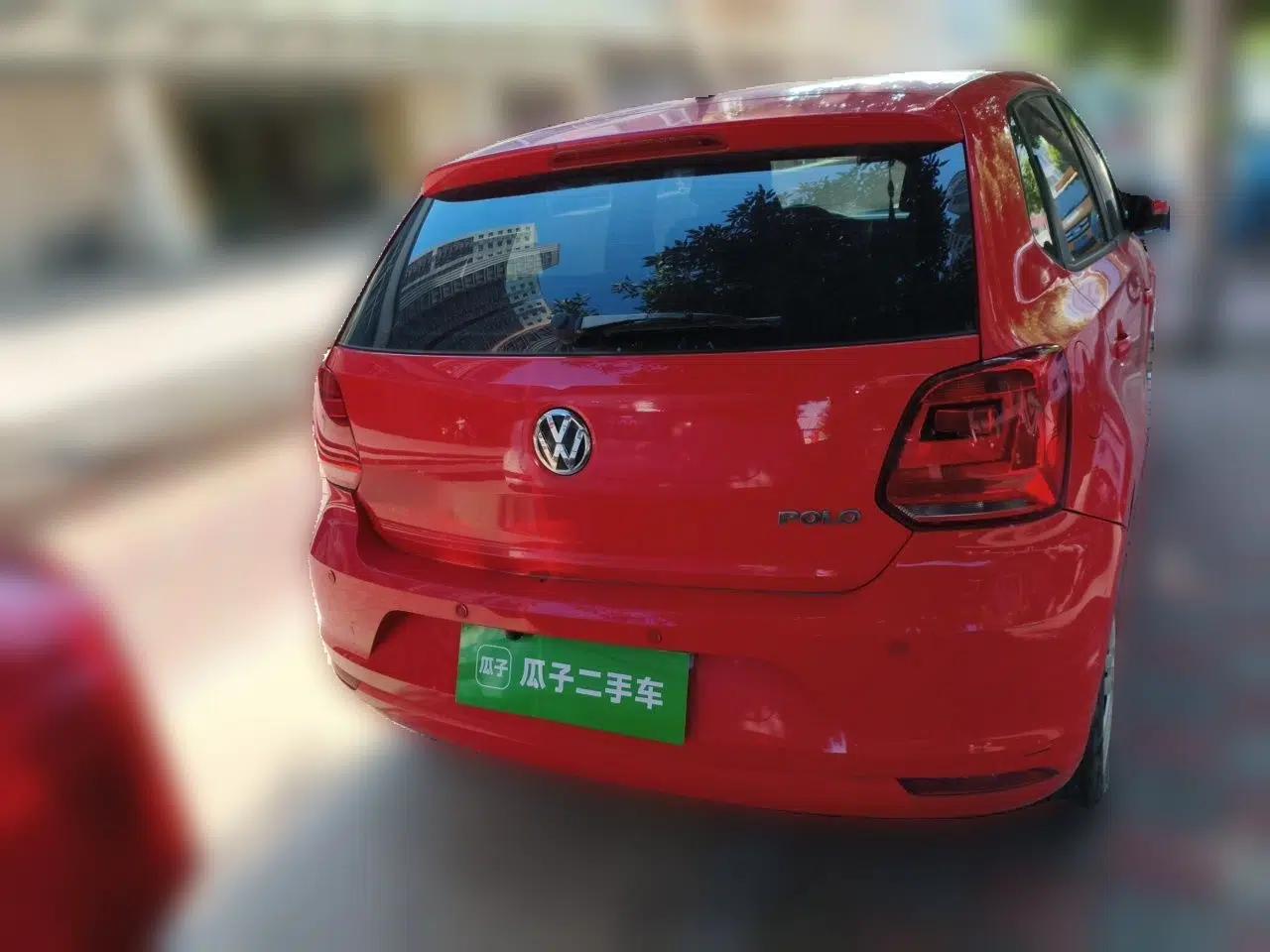 Volkswagen Polo 2014 1.4L Manual Fashion Edition — миниатюра 5