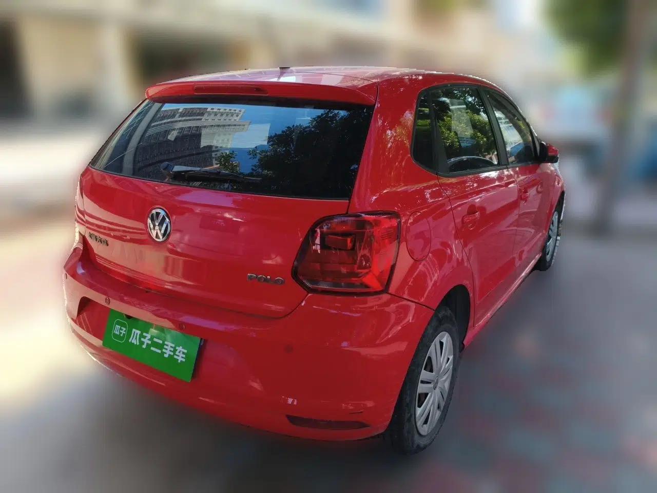 Volkswagen Polo 2014 1.4L Manual Fashion Edition — миниатюра 6