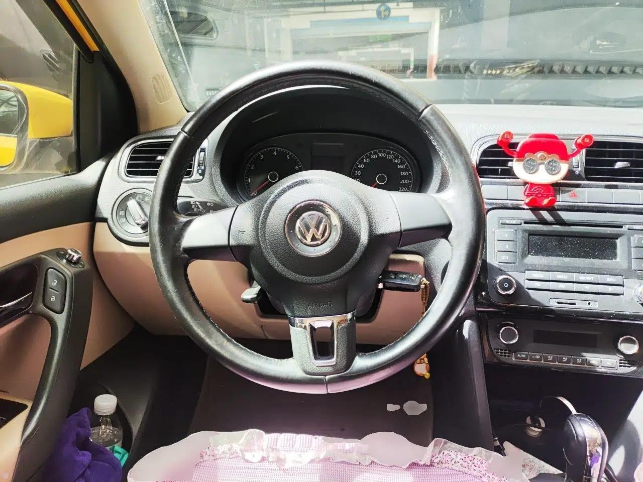 Volkswagen Polo 2011 1.4L Automatic ZhiCool Edition — миниатюра 10