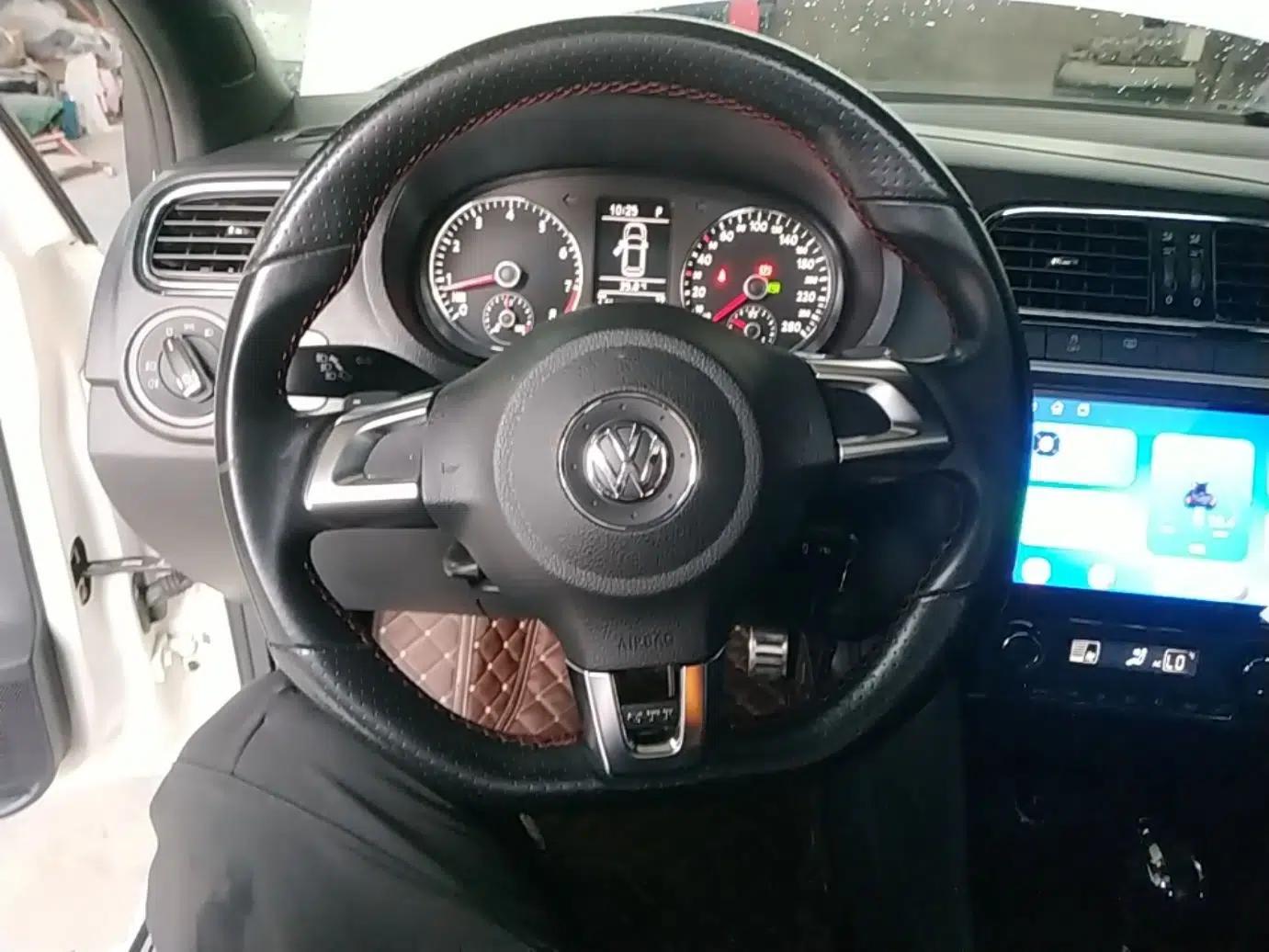 Volkswagen Polo 2012 1.4TSI GTI — миниатюра 13