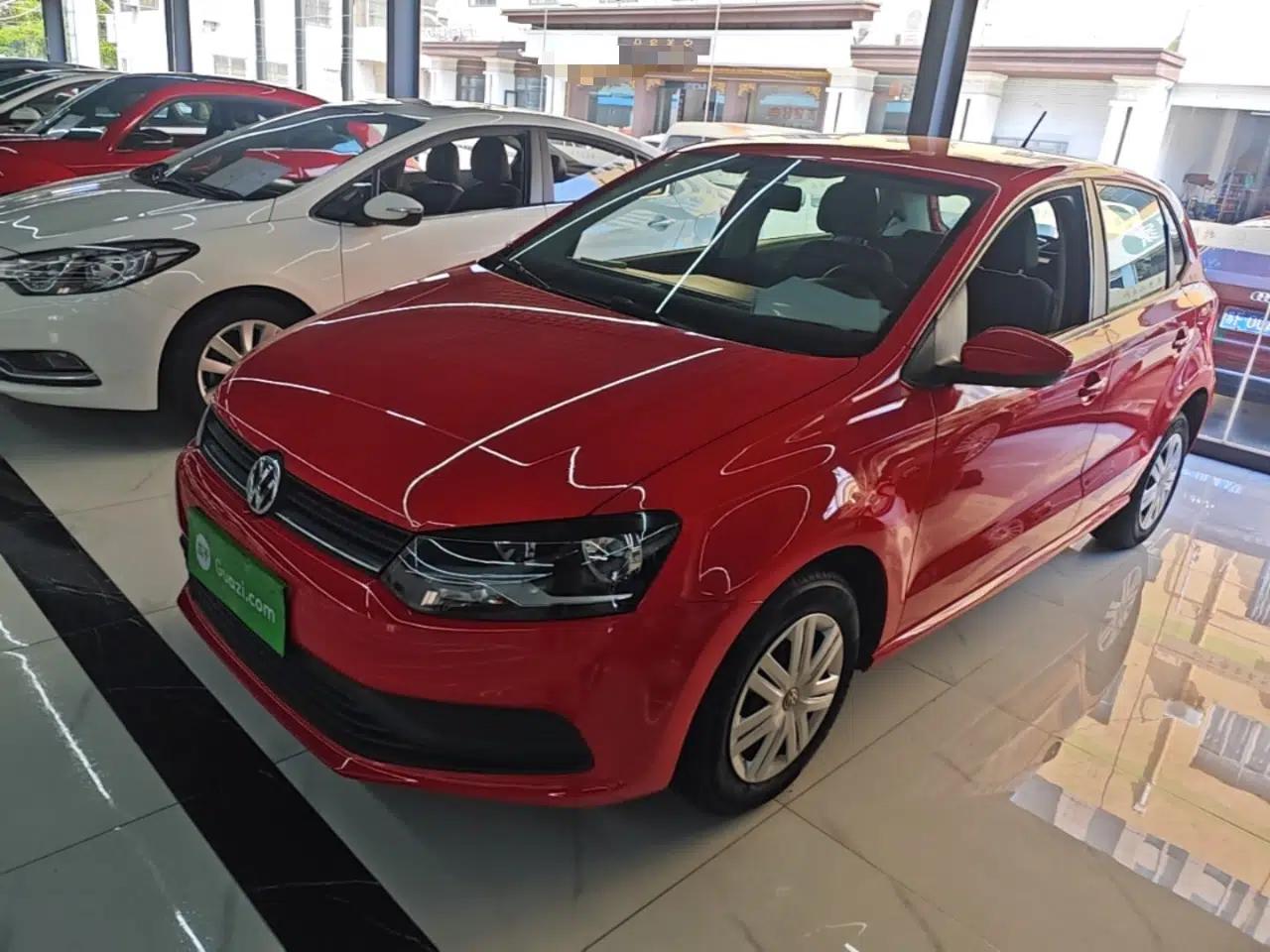Volkswagen Polo 2016 1.4L Automatic Trendy Model — миниатюра 1