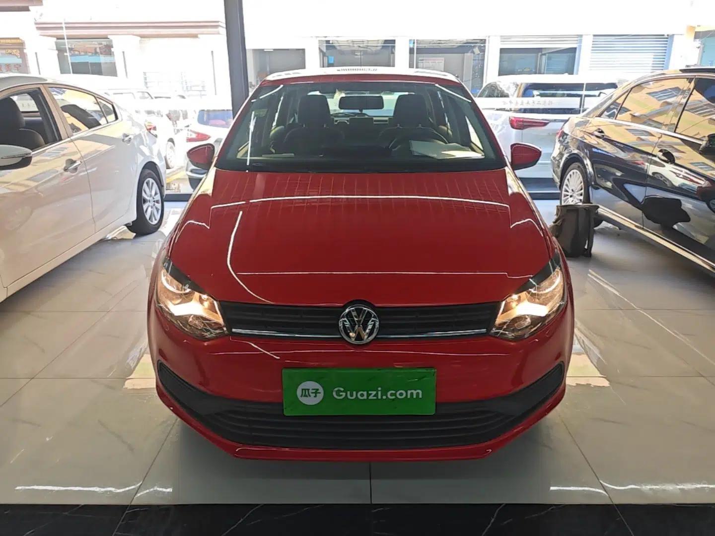 Volkswagen Polo 2016 1.4L Automatic Trendy Model — миниатюра 2