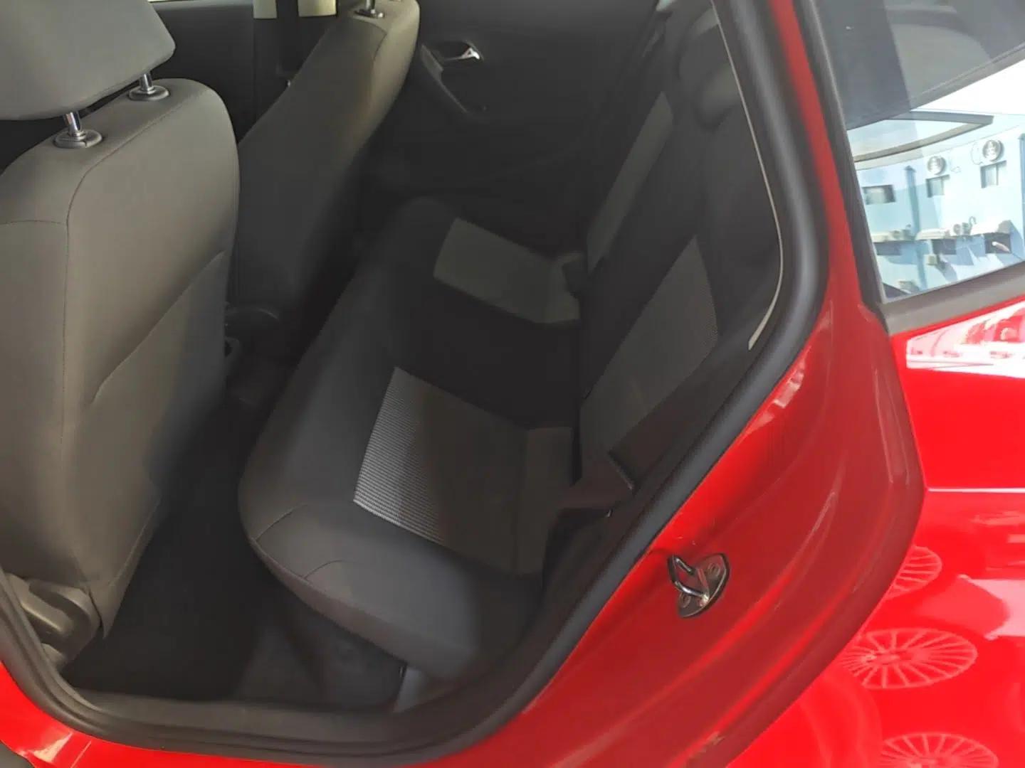 Volkswagen Polo 2016 1.4L Automatic Trendy Model — миниатюра 20