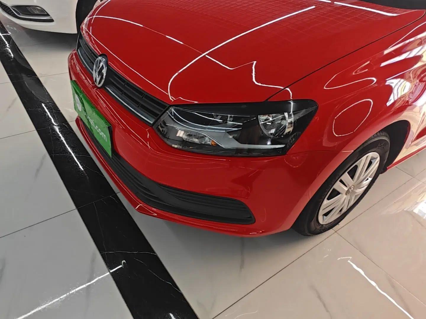Volkswagen Polo 2016 1.4L Automatic Trendy Model — миниатюра 8