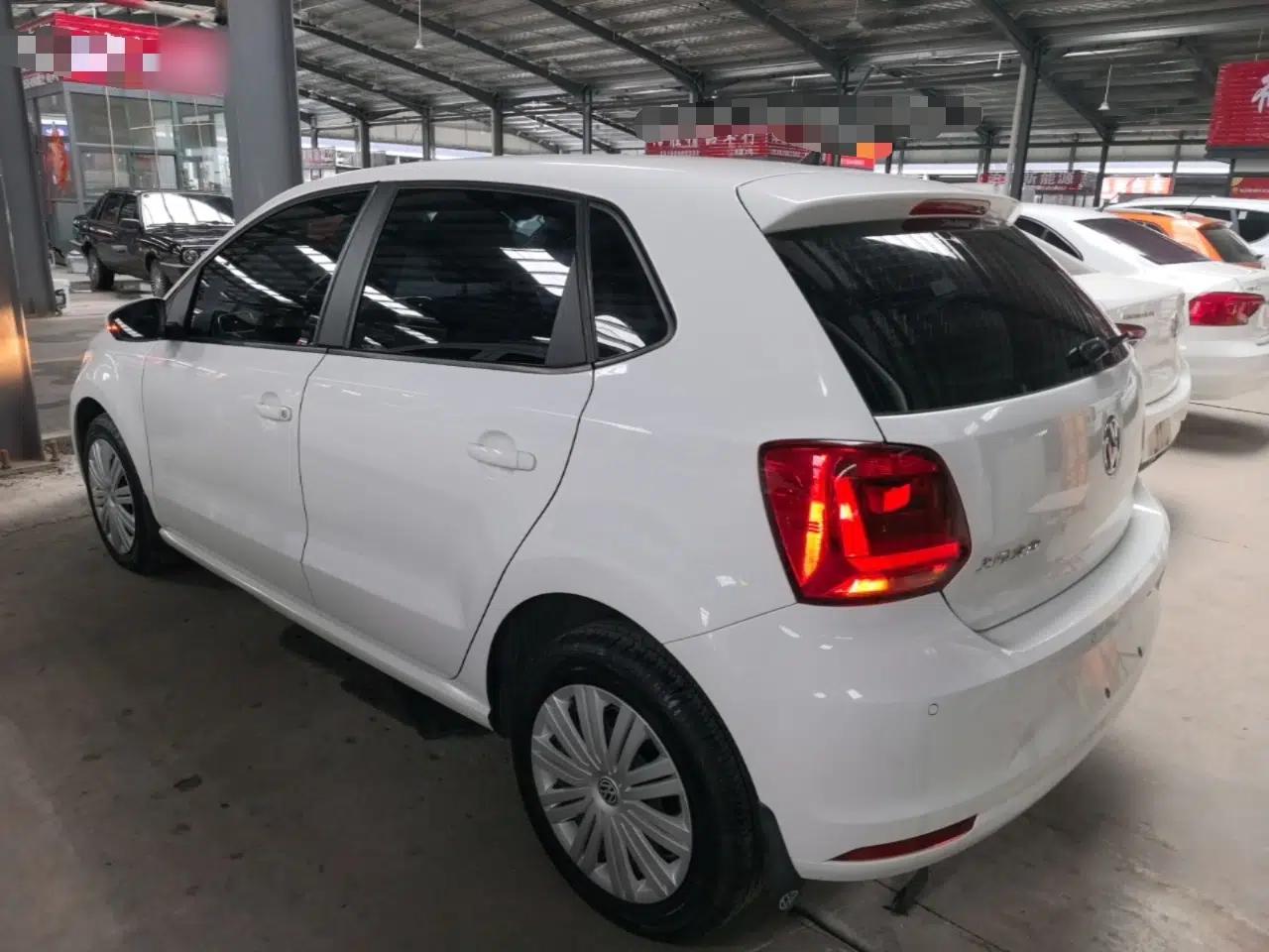 Volkswagen Polo 2016 1.6L Automatic Comfort Model — миниатюра 13