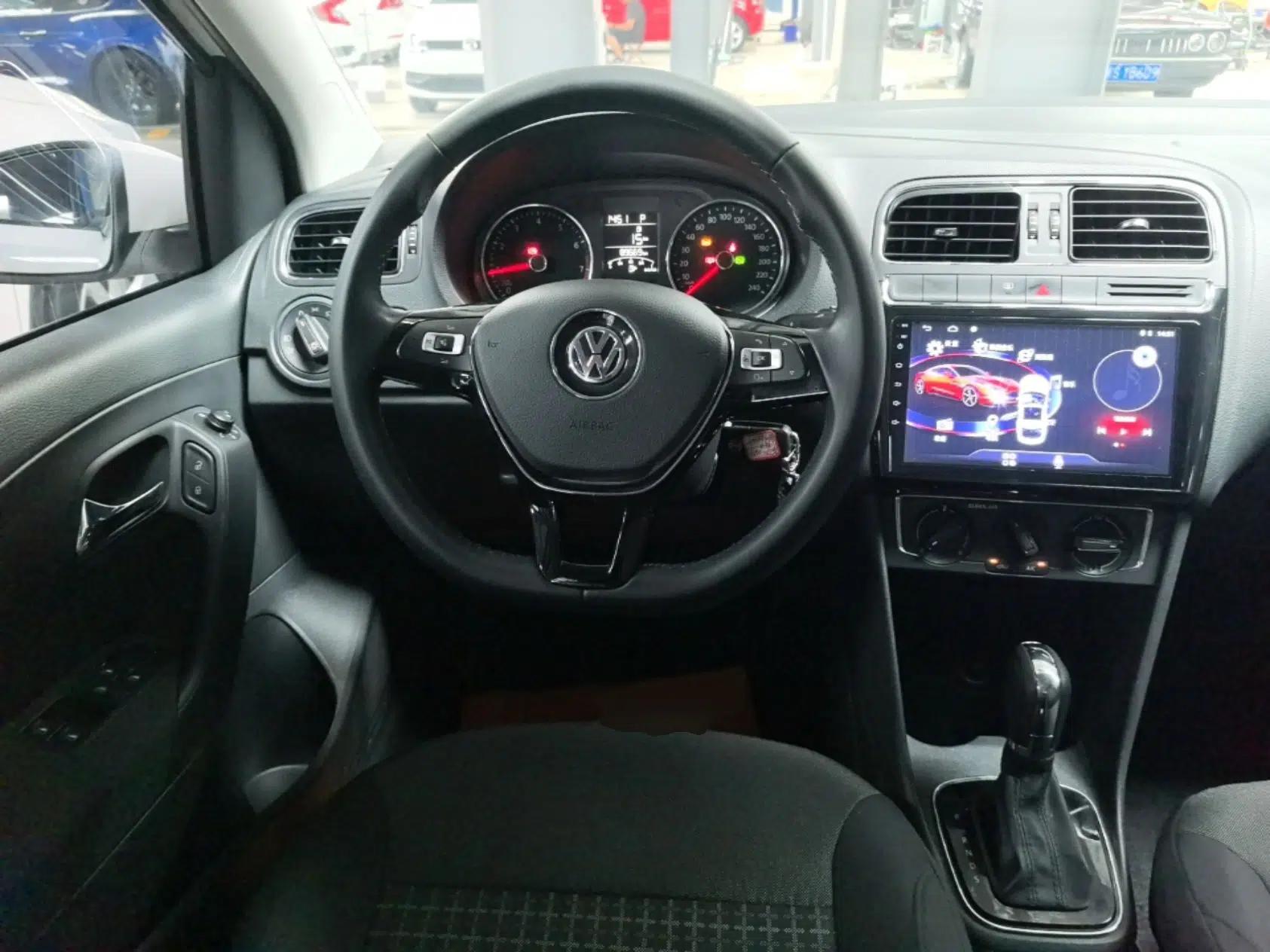 Volkswagen Polo 2016 1.6L Automatic Comfort Model — миниатюра 18