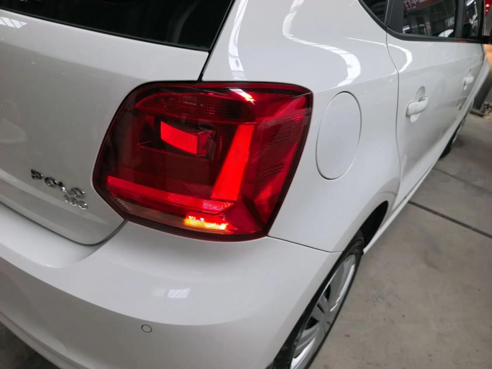 Volkswagen Polo 2016 1.6L Automatic Comfort Model — миниатюра 9