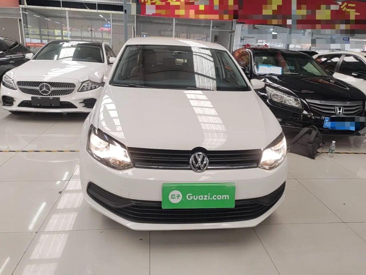 Volkswagen Polo 2016 1.4L Automatic Trendy Model — миниатюра 2