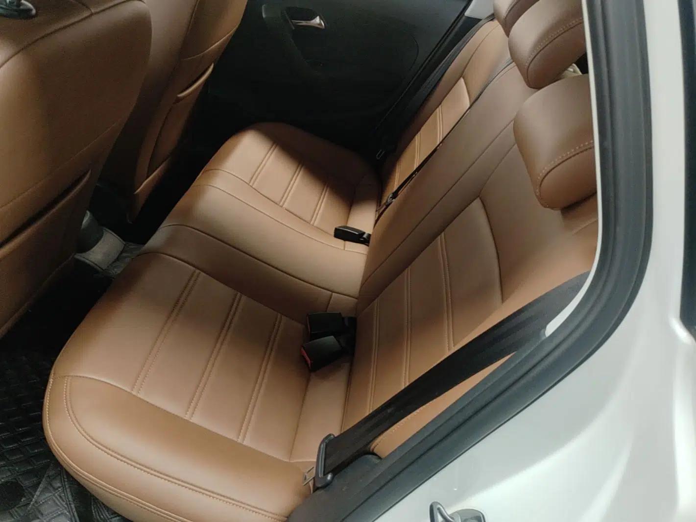 Volkswagen Polo 2016 1.4L Automatic Trendy Model — миниатюра 20