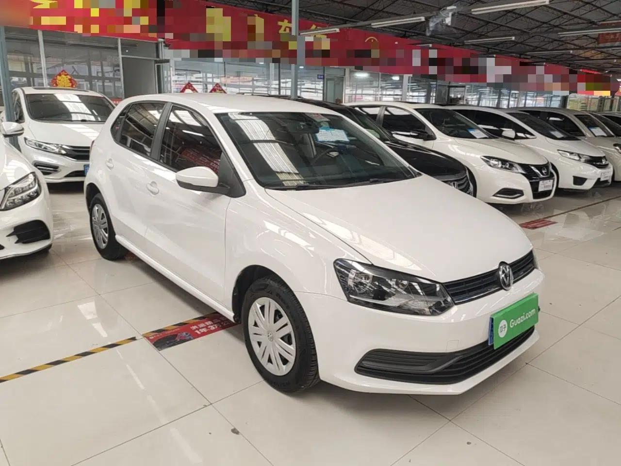 Volkswagen Polo 2016 1.4L Automatic Trendy Model — миниатюра 3