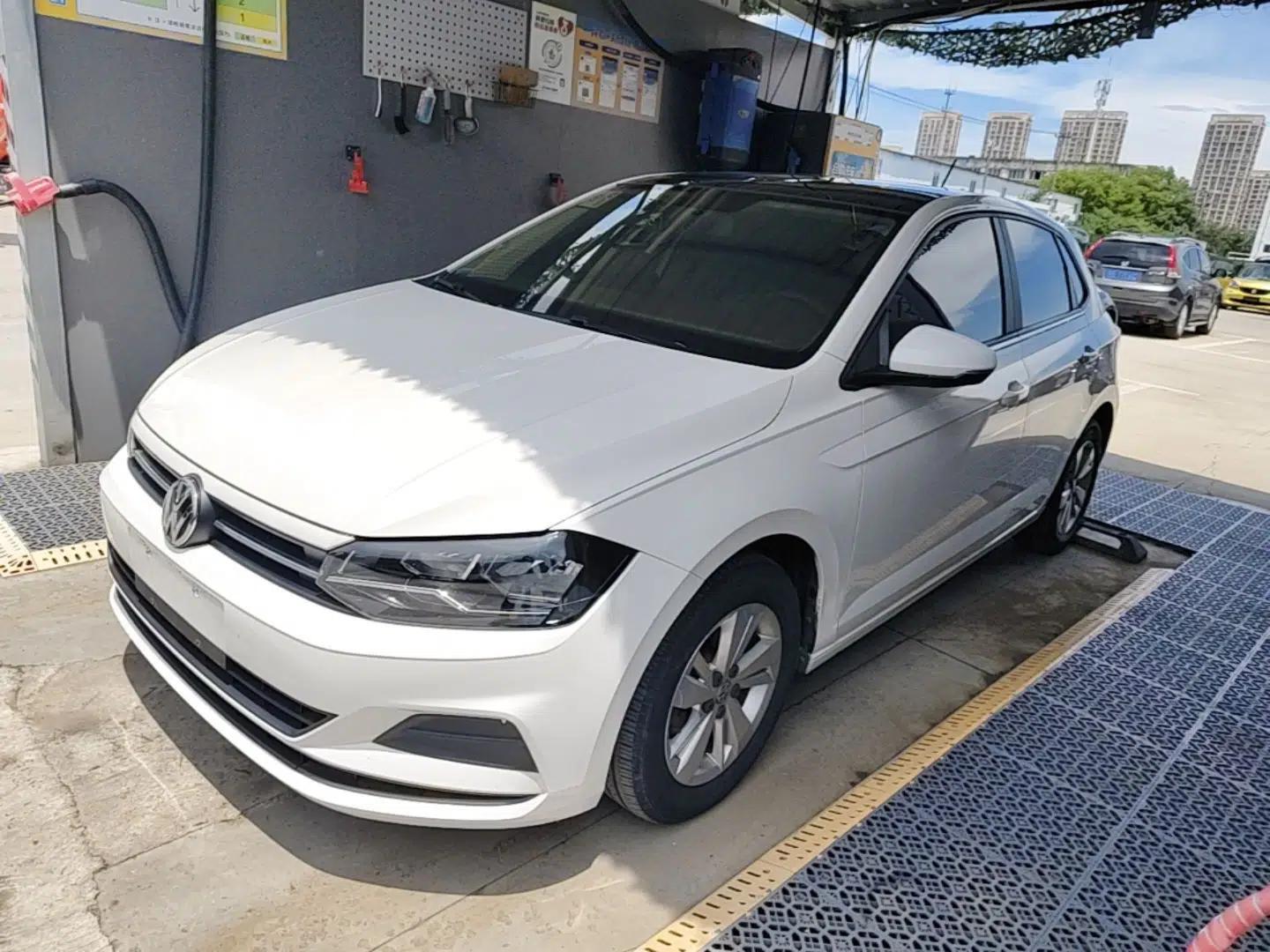 Volkswagen Polo 2019 Plus 1.5L Automatic Panoramic Enjoyment Edition — миниатюра 1