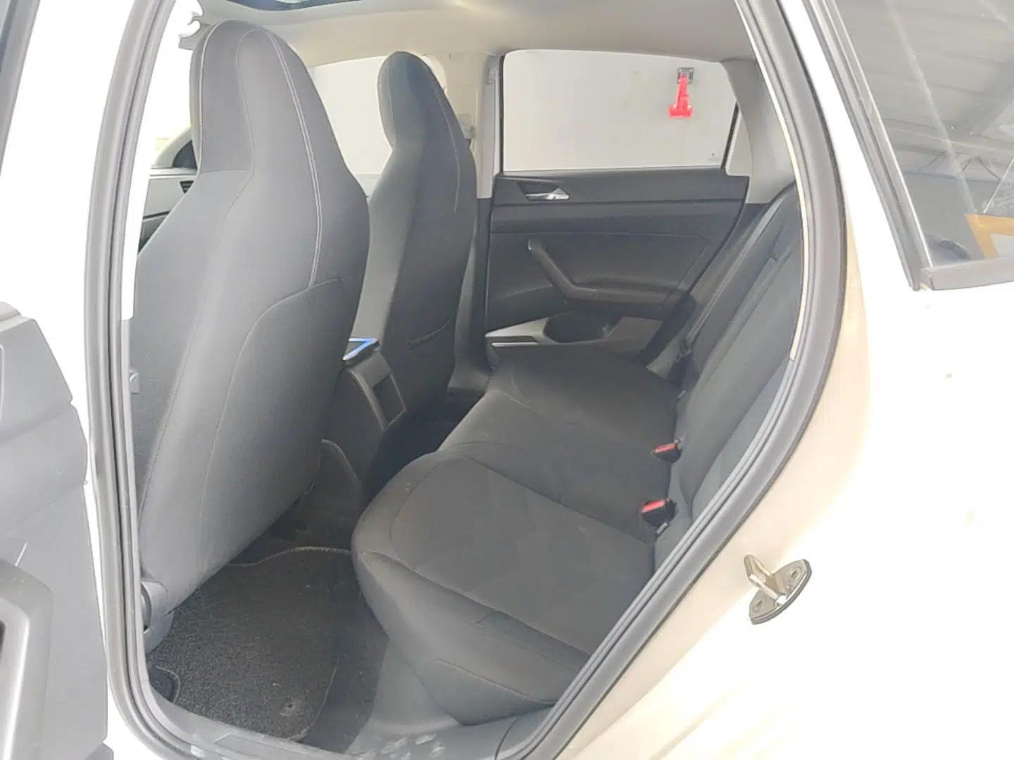 Volkswagen Polo 2019 Plus 1.5L Automatic Panoramic Enjoyment Edition — миниатюра 20