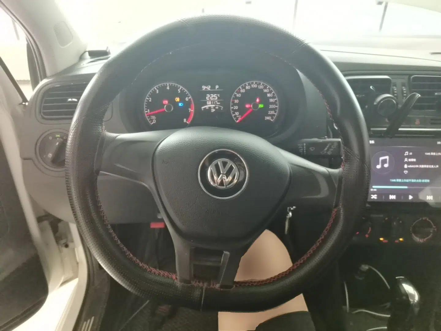 Volkswagen Polo 2018 1.5L Automatic Advanced Driving Model — миниатюра 13