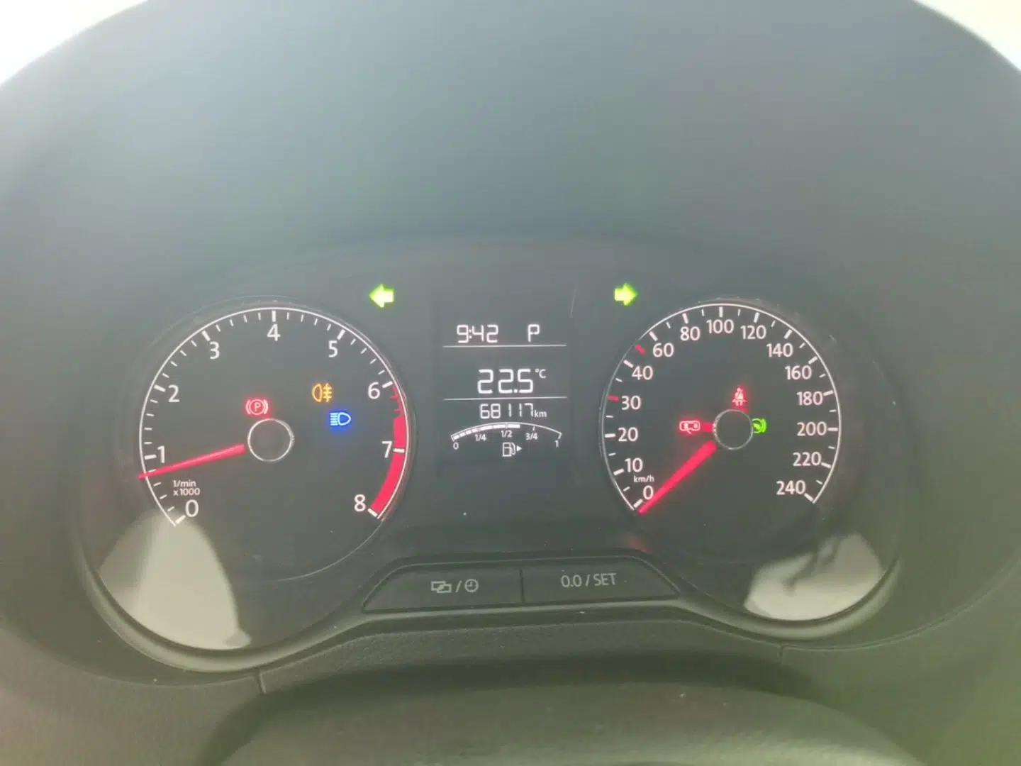 Volkswagen Polo 2018 1.5L Automatic Advanced Driving Model — миниатюра 14