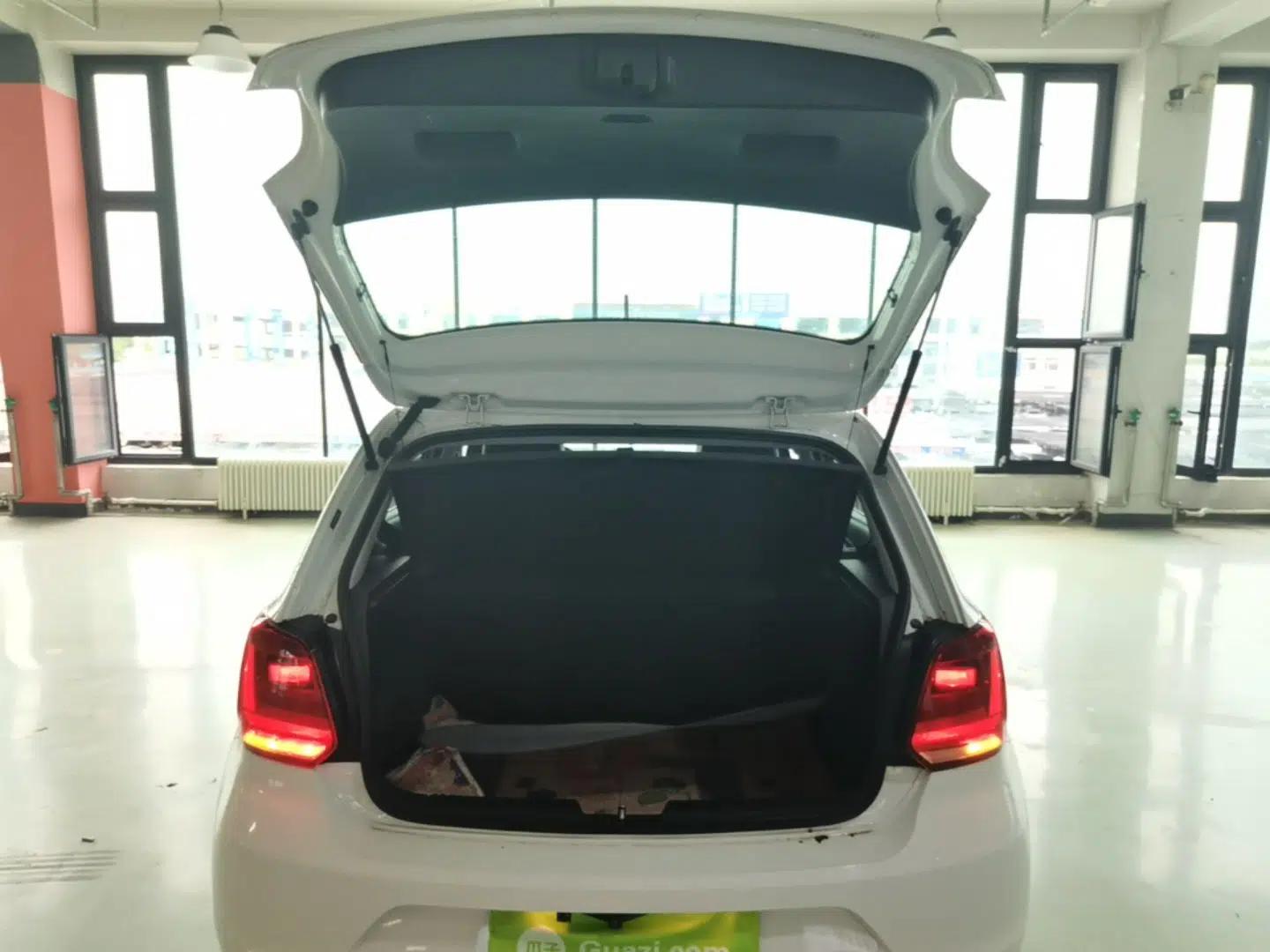 Volkswagen Polo 2018 1.5L Automatic Advanced Driving Model — миниатюра 22