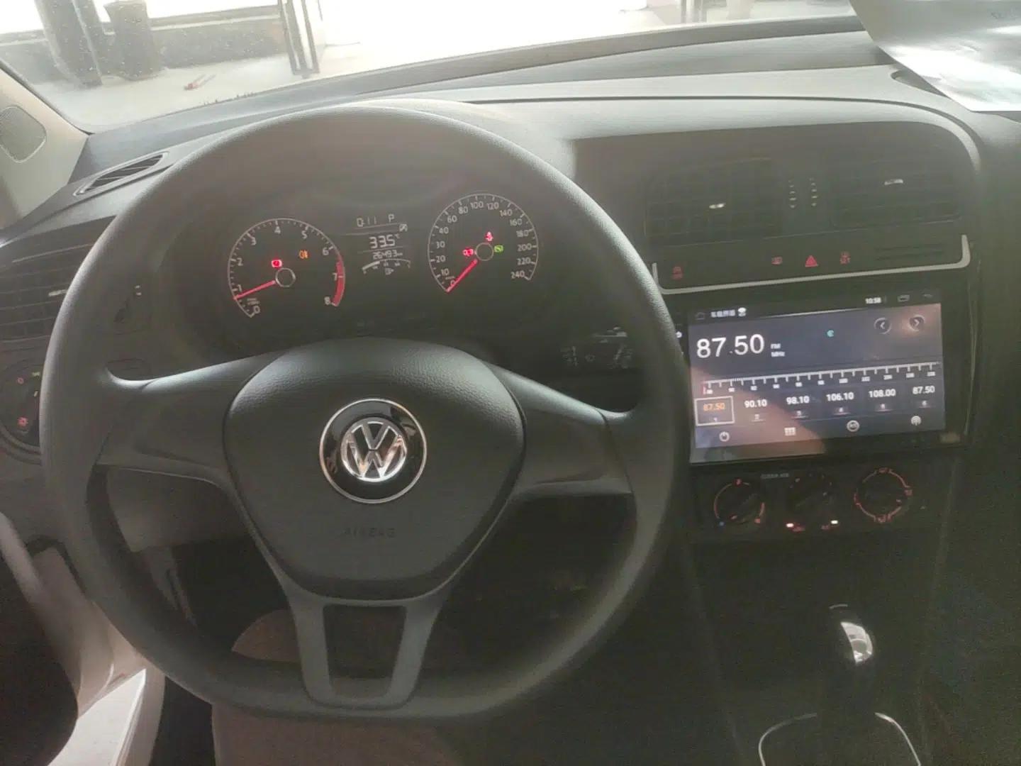 Volkswagen Polo 2018 1.5L Automatic Advanced Driving Model — миниатюра 12