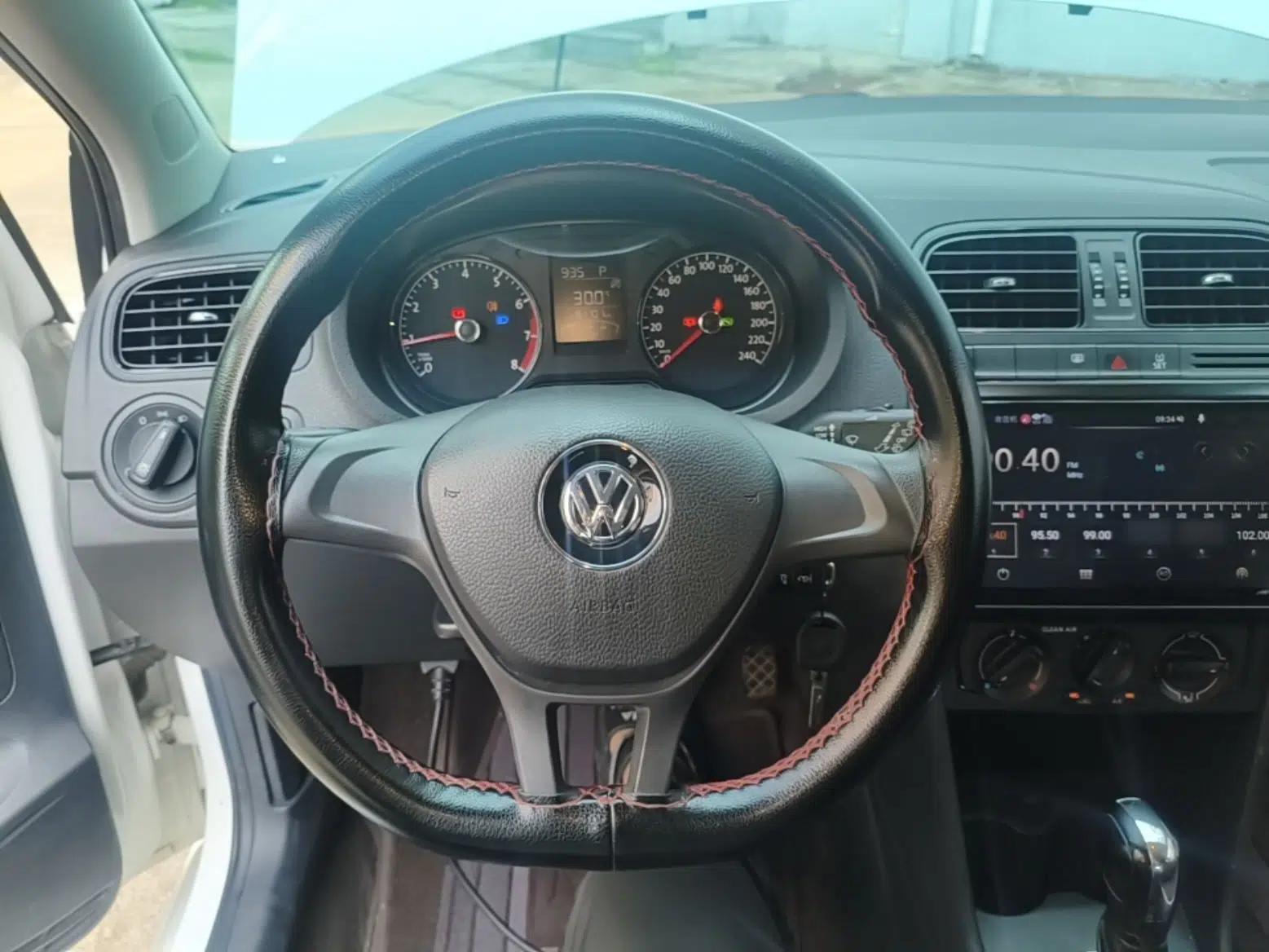Volkswagen Polo 2018 1.5L Automatic Advanced Driving Model — миниатюра 13