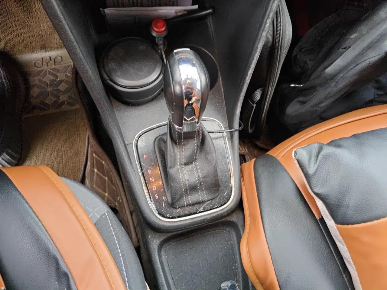 Volkswagen Polo 2014 1.6L Cross Polo Automatic — миниатюра 14