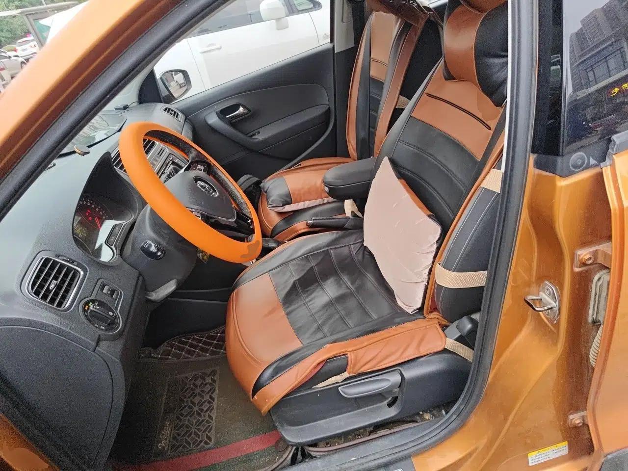 Volkswagen Polo 2014 1.6L Cross Polo Automatic — миниатюра 15