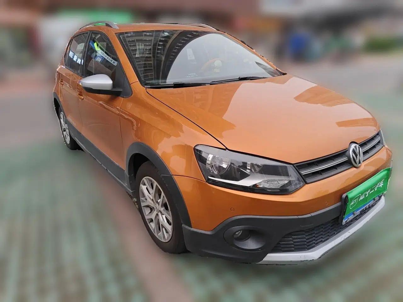 Volkswagen Polo 2014 1.6L Cross Polo Automatic — миниатюра 3