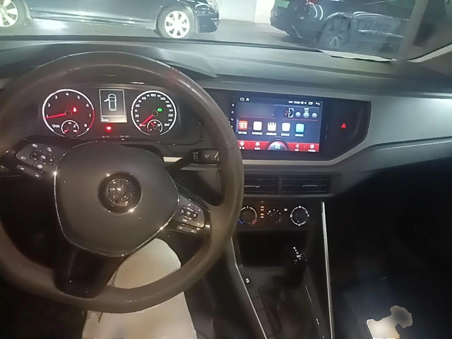 Volkswagen Polo 2019 Plus 1.5L Automatic Panoramic Enjoyment Edition — миниатюра 12