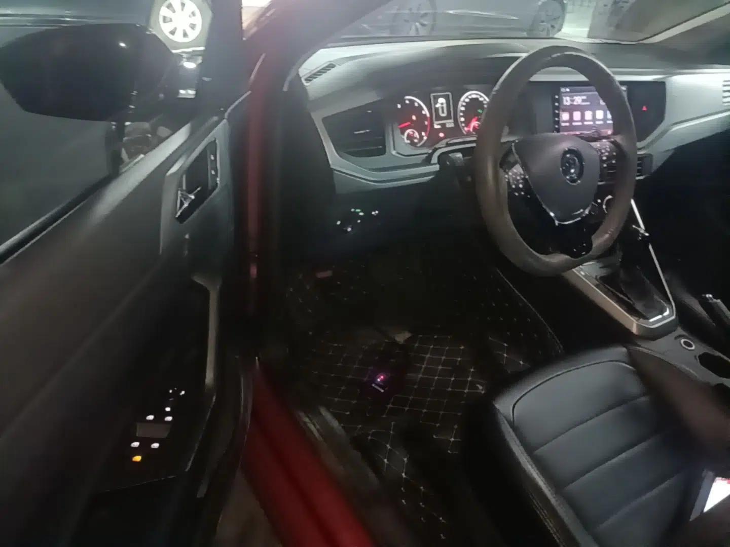 Volkswagen Polo 2019 Plus 1.5L Automatic Panoramic Enjoyment Edition — миниатюра 18