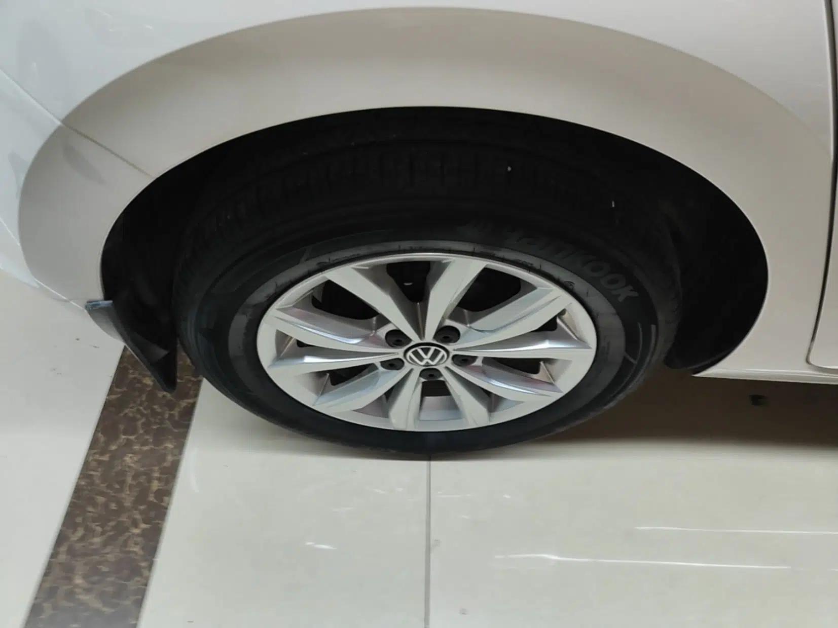 Volkswagen Polo 2021 Plus 1.5L Automatic Colorful Tech Edition — миниатюра 11