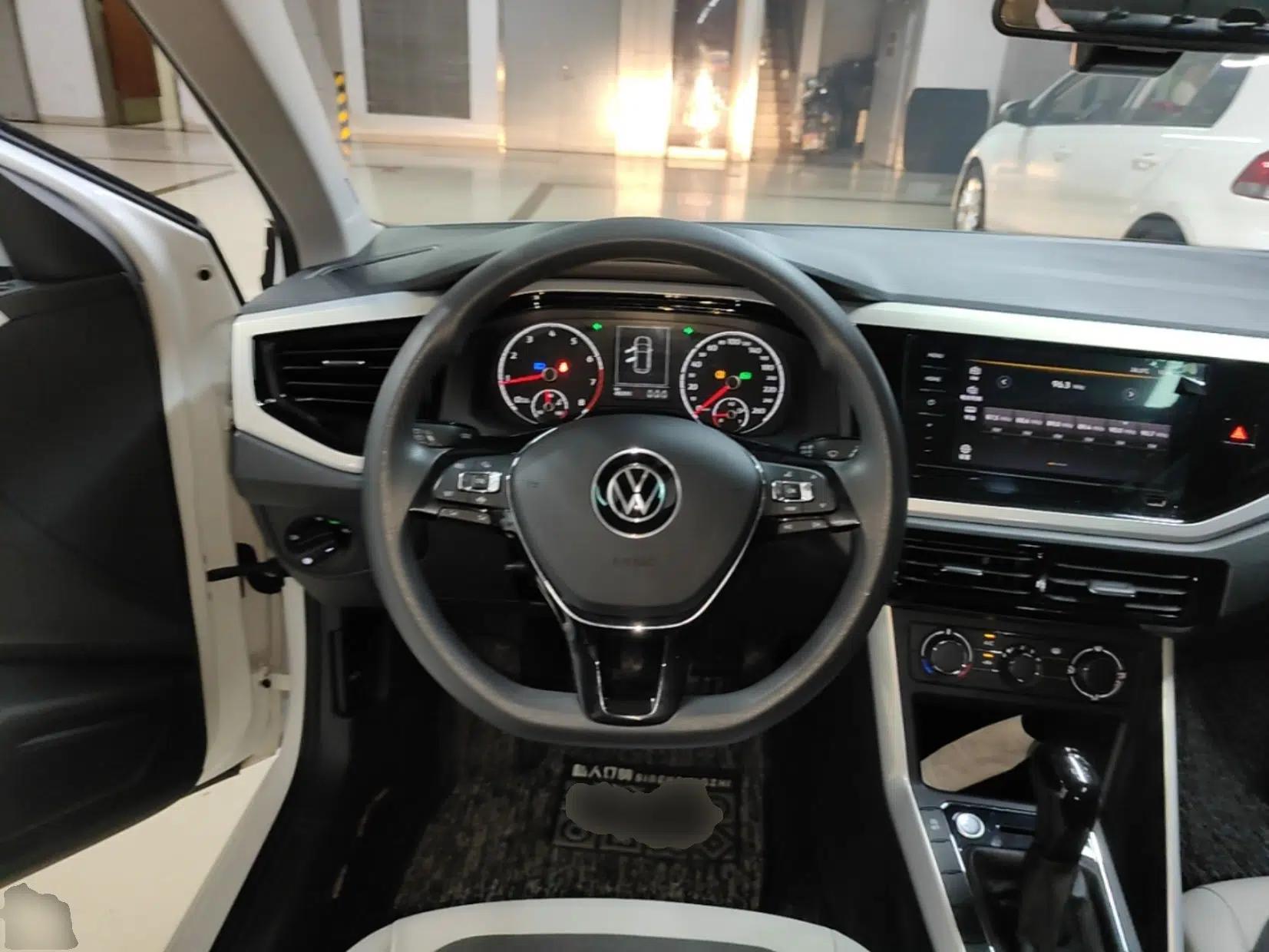 Volkswagen Polo 2021 Plus 1.5L Automatic Colorful Tech Edition — миниатюра 13