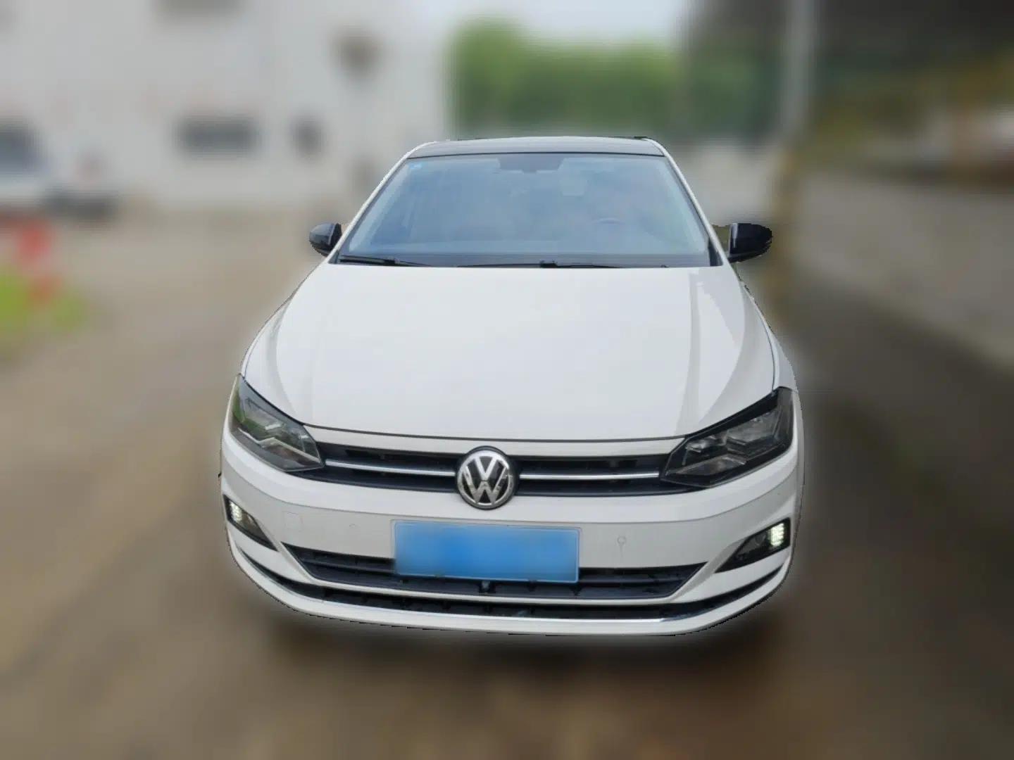 Volkswagen Polo 2019 Plus 1.5L Automatic Beats Trendy Cool Edition — миниатюра 2