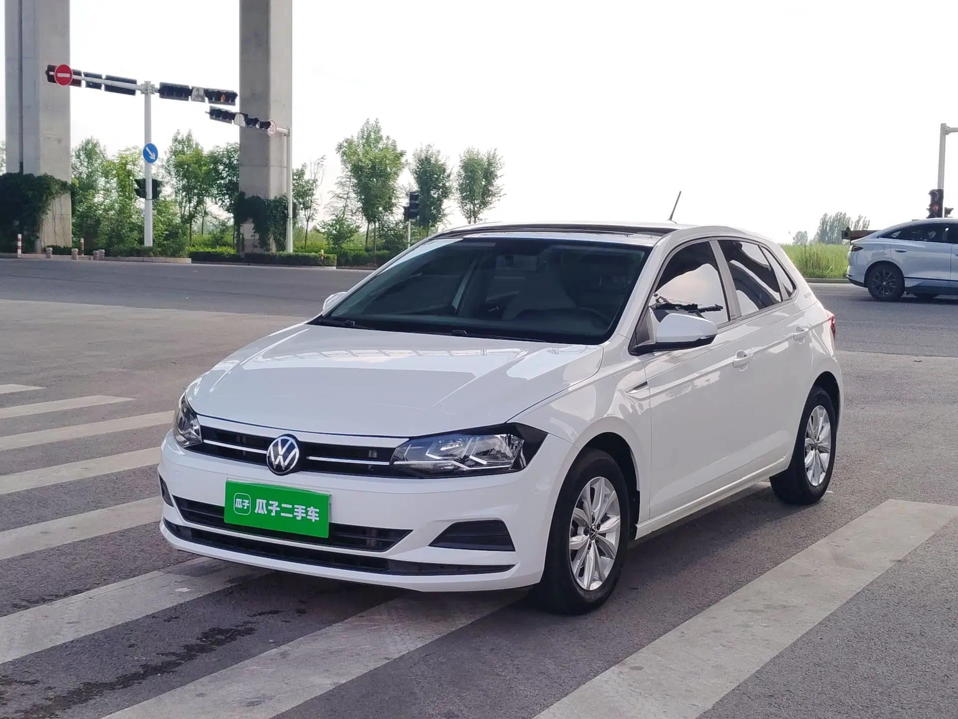 Volkswagen Polo 2021 Plus 1.5L Automatic Colorful Tech Edition — миниатюра 1