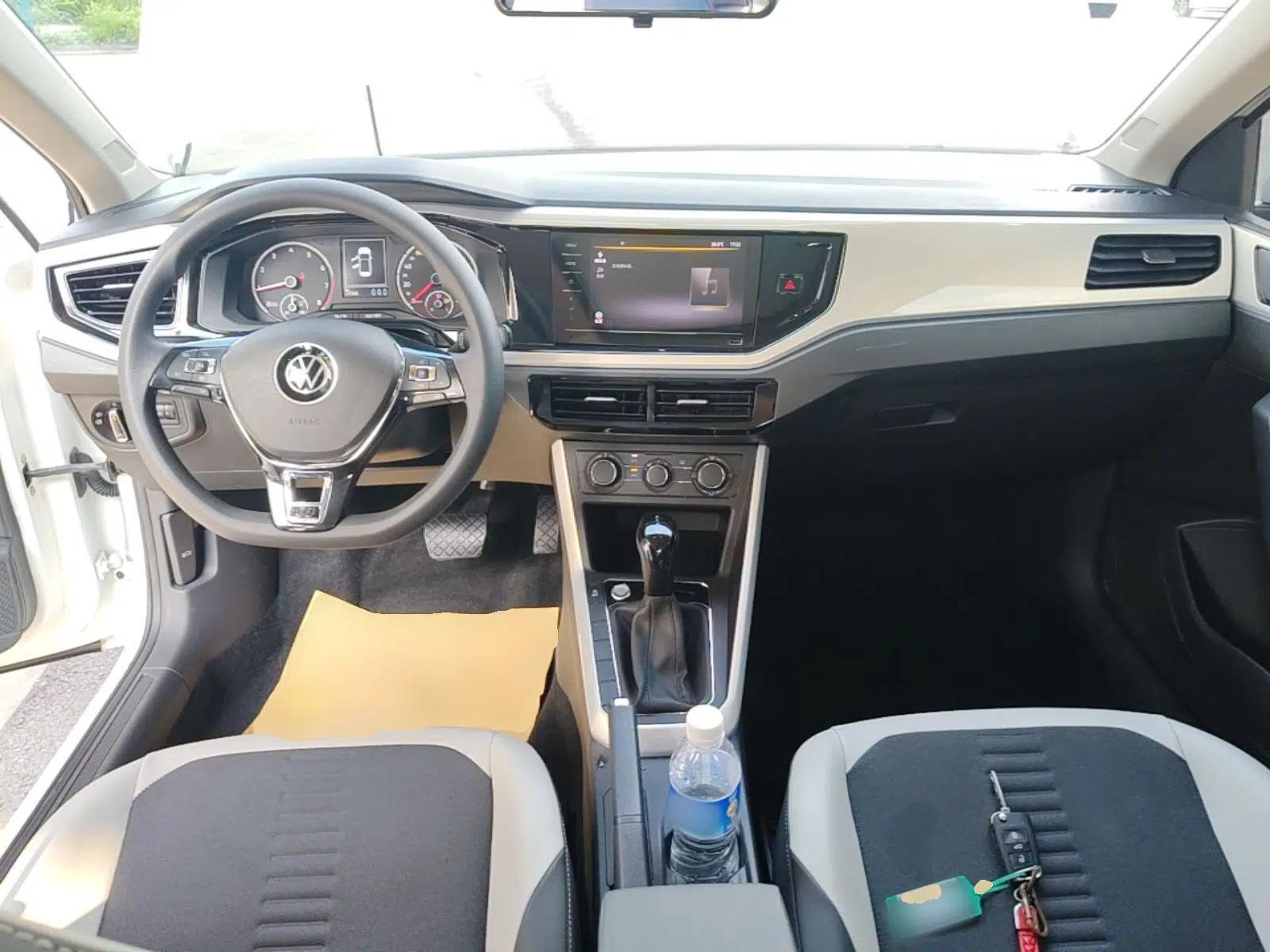 Volkswagen Polo 2021 Plus 1.5L Automatic Colorful Tech Edition — миниатюра 17