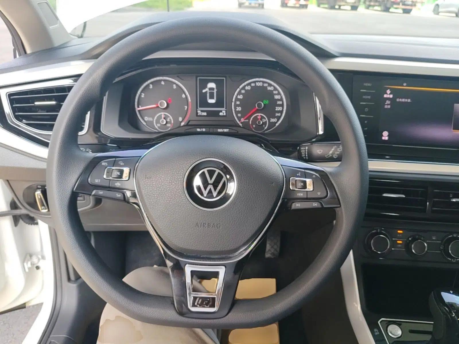 Volkswagen Polo 2021 Plus 1.5L Automatic Colorful Tech Edition — миниатюра 18