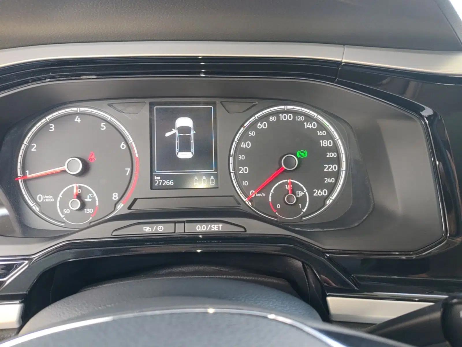 Volkswagen Polo 2021 Plus 1.5L Automatic Colorful Tech Edition — миниатюра 19