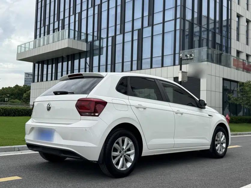 Volkswagen Polo 2019 Plus 1.5L Automatic Colorful Technology Edition — миниатюра 17